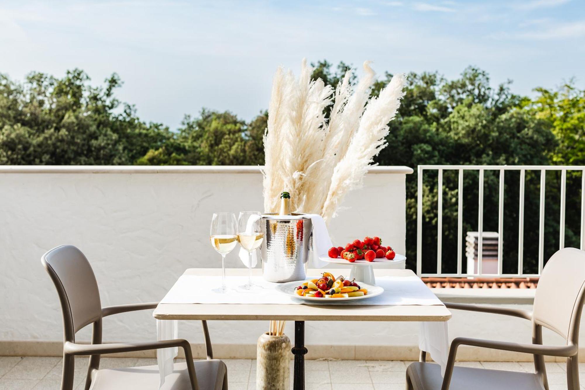 Seebay Hotel Ancona Bagian luar foto