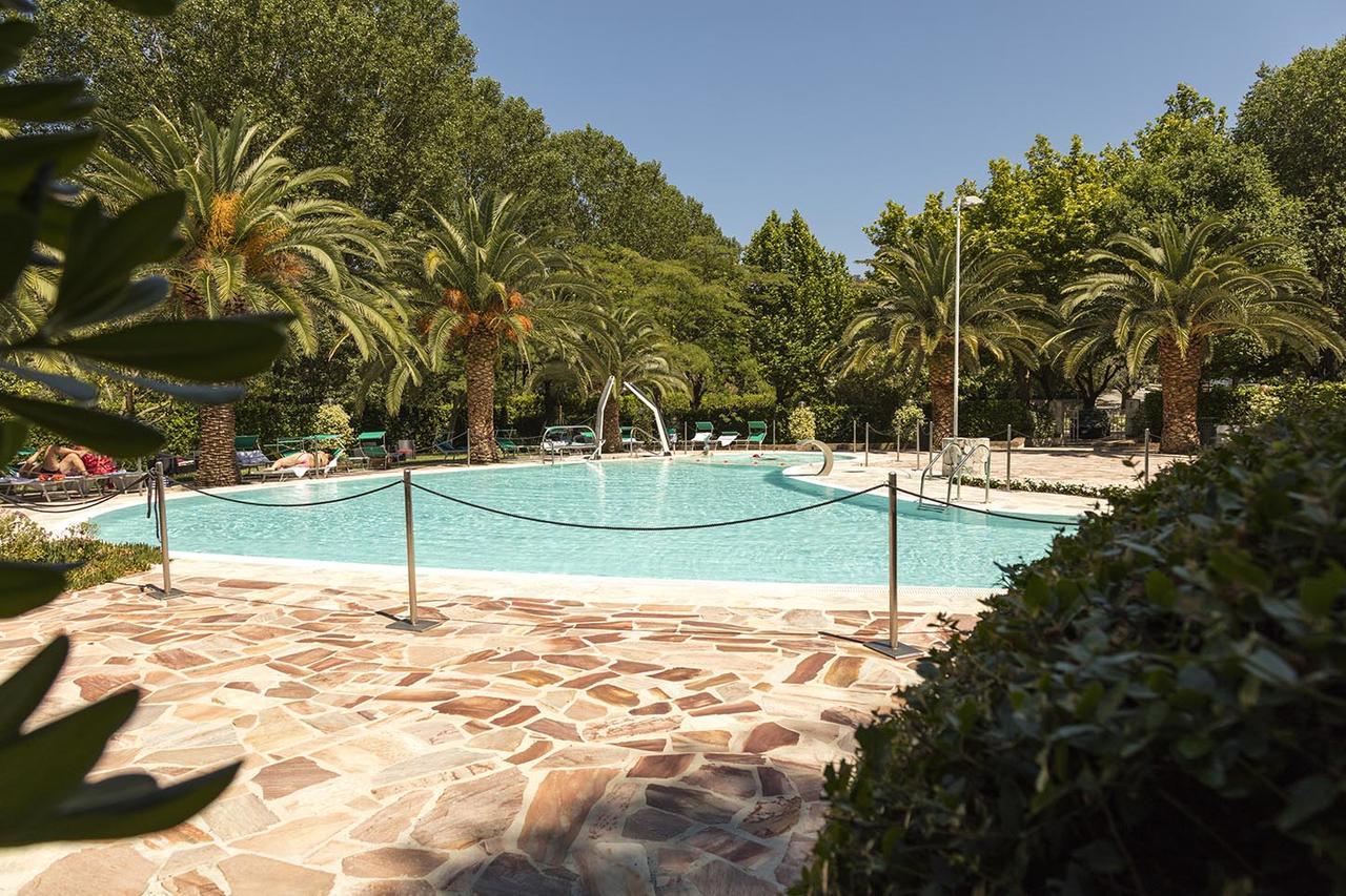 Seebay Hotel Ancona Bagian luar foto